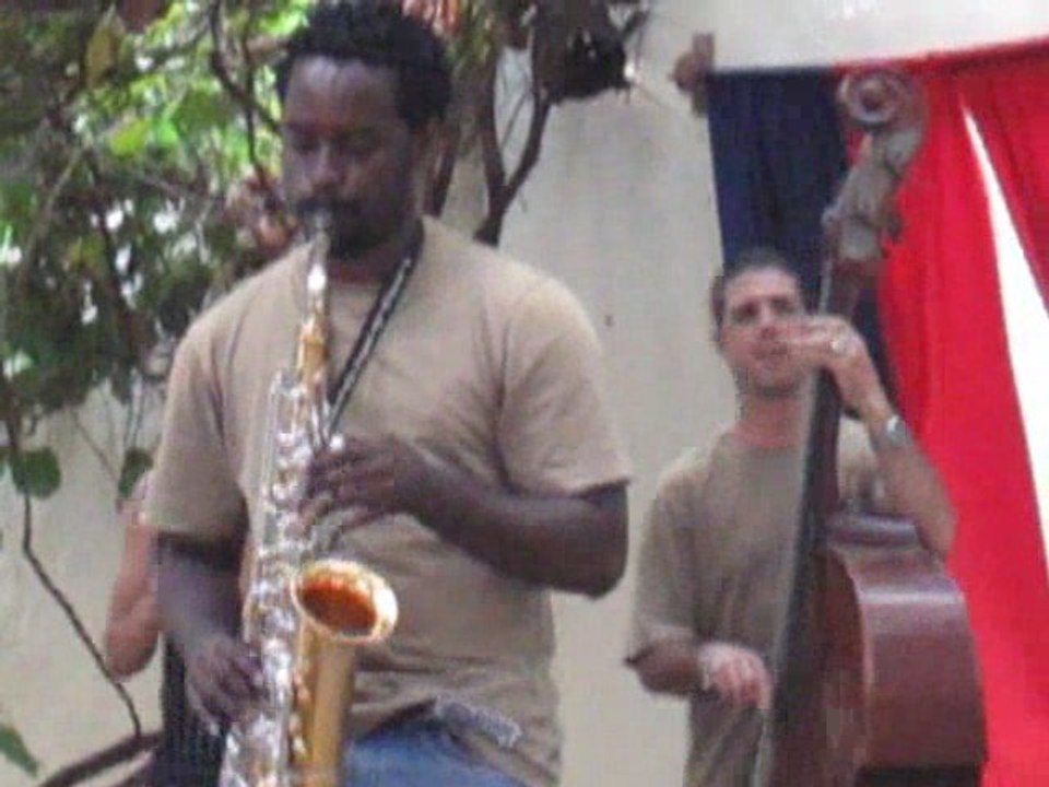 31 Cuba Trinidad Musiciens bar Palenque 5