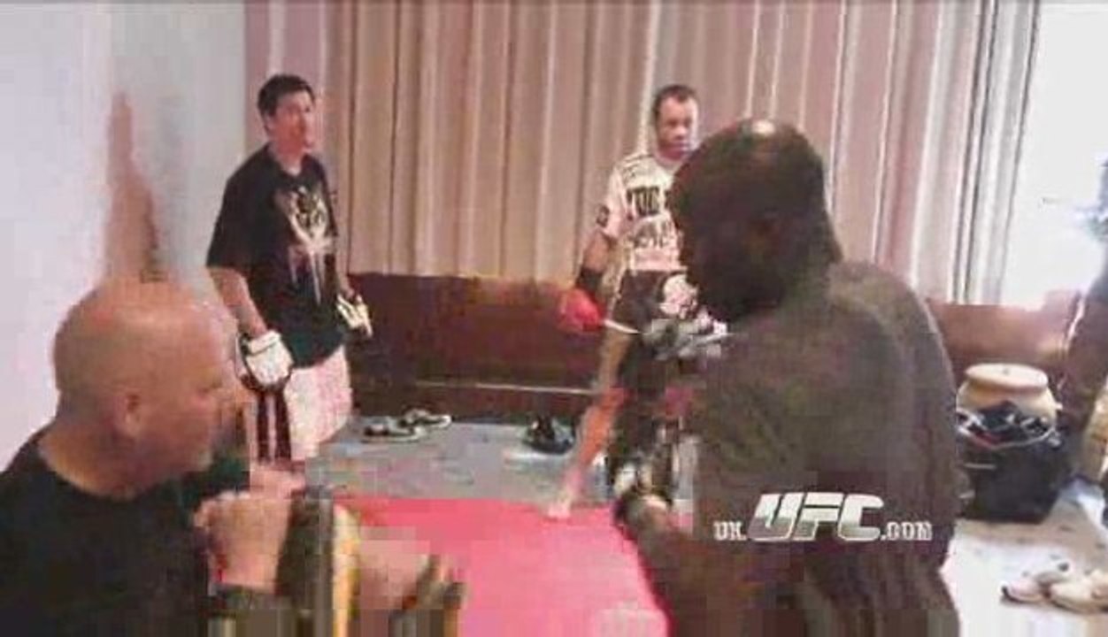 UFC 99 Cheick Kongo Hits Mitts