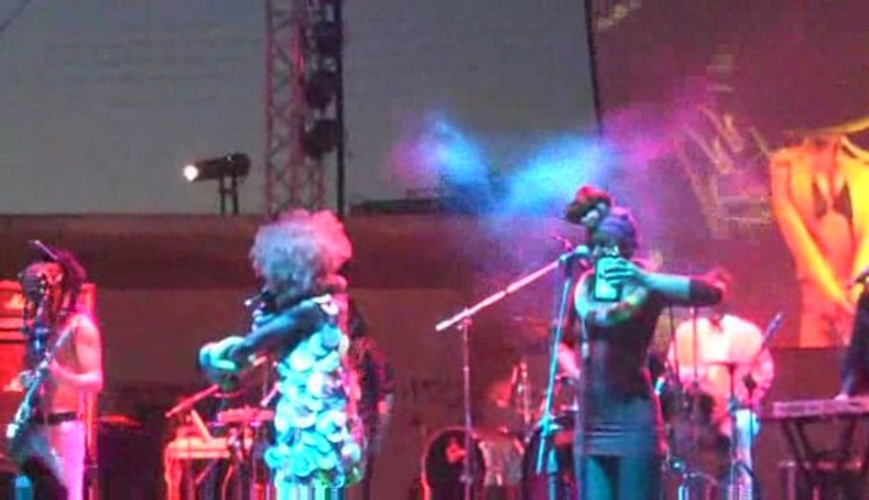 Synch Festival 2009 - day 1 ebony bones