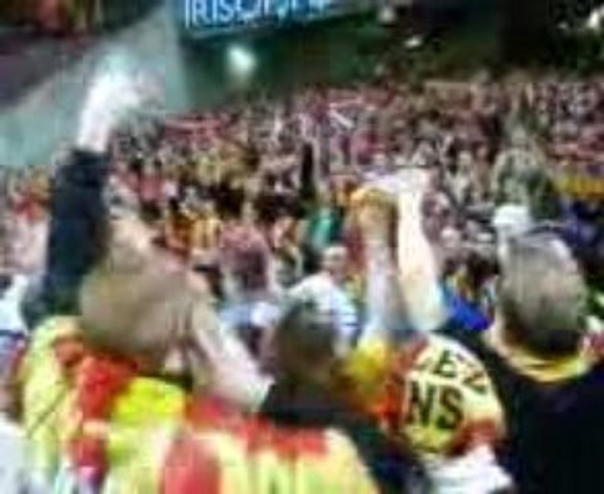 Communion entre supporters lens boulogne