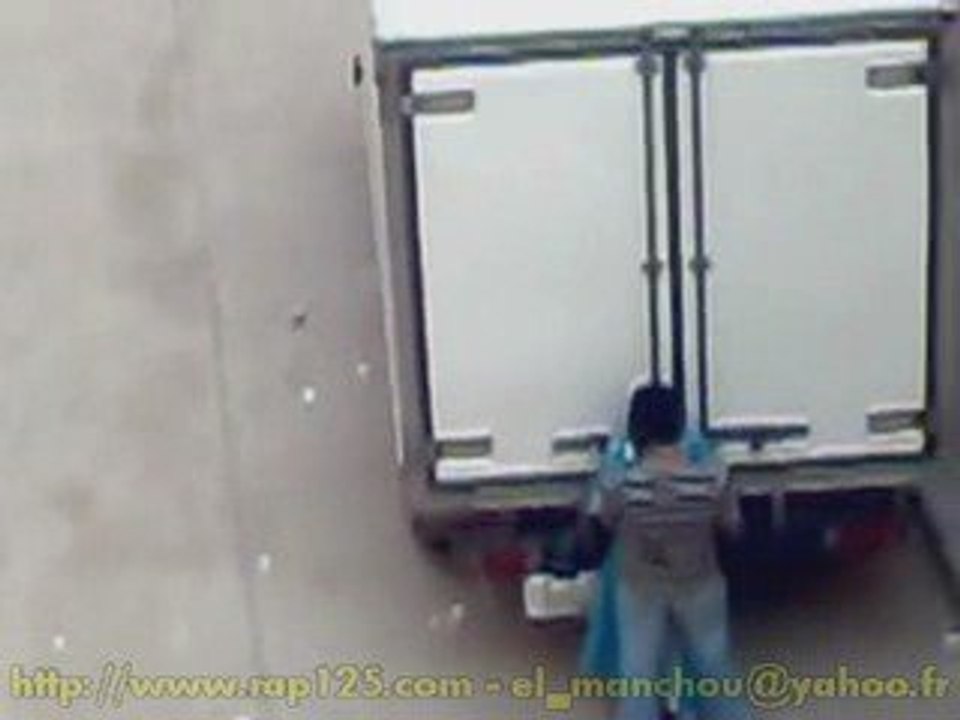 Femme voilée amoureuse, machallah !