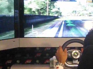 Stéphane Sarrazin essaye Forza Motorsport 3