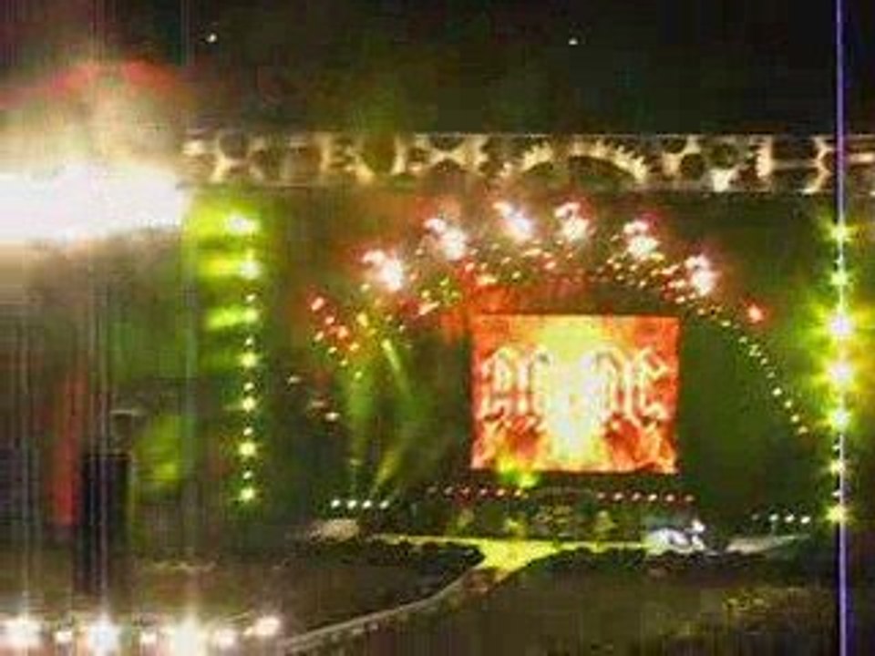 ACDC - highway to hell @ paris