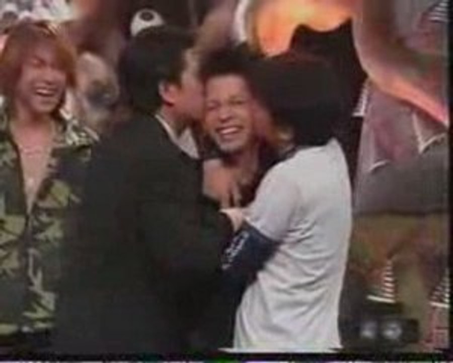 Heyheyhey kiss Hyde (L'Arc en ciel)