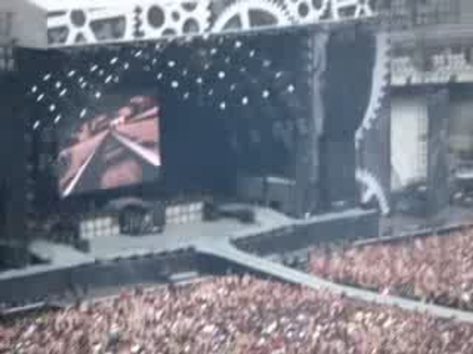 ACDC   Intro cartoon + Rock'n'roll train   Stade de France