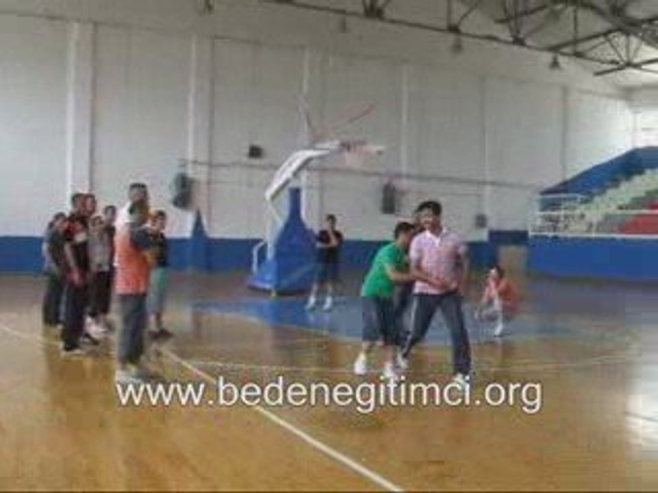 mini voleybolda Oyuncu seçiminde çabukluk