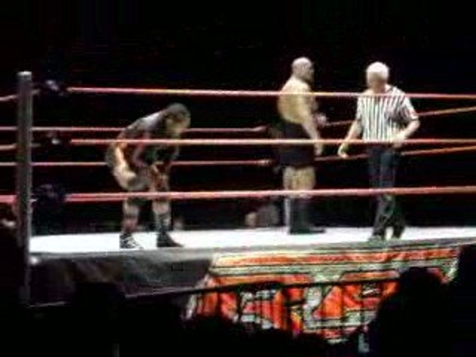wwe raw nimes big show-mvp