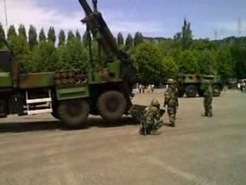 Demonstration pièce d'artillerie Caesar