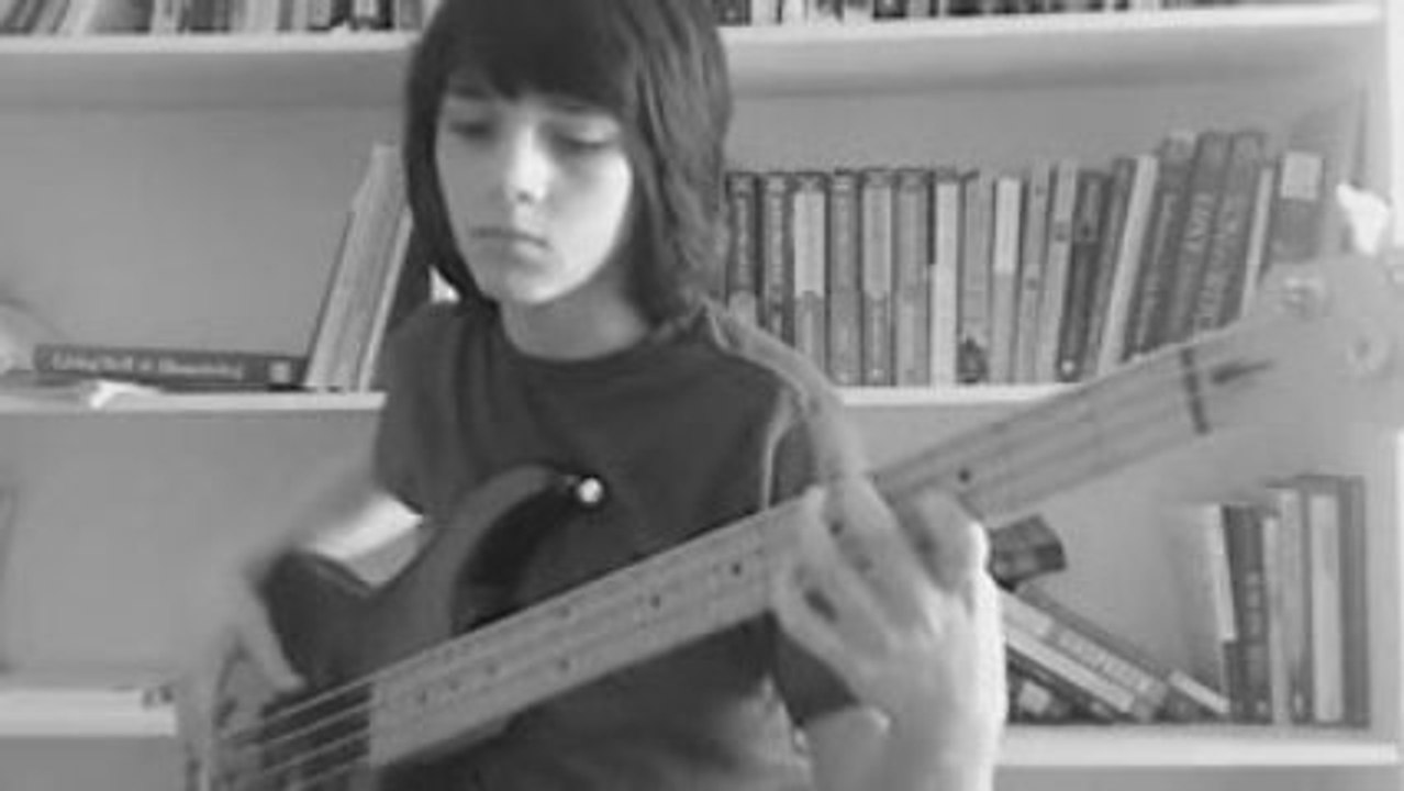 MightySaxKid - Muse - 'Feeling Good' (Bass Cover)