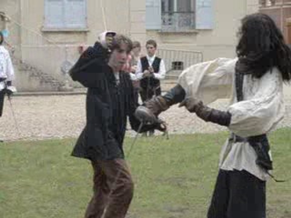 Fête médievale de Vigneux- Combat des Fleurettistes