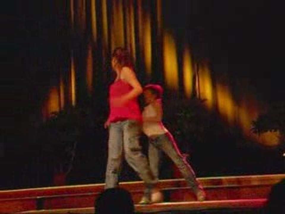 Danse avec hugo et taylor