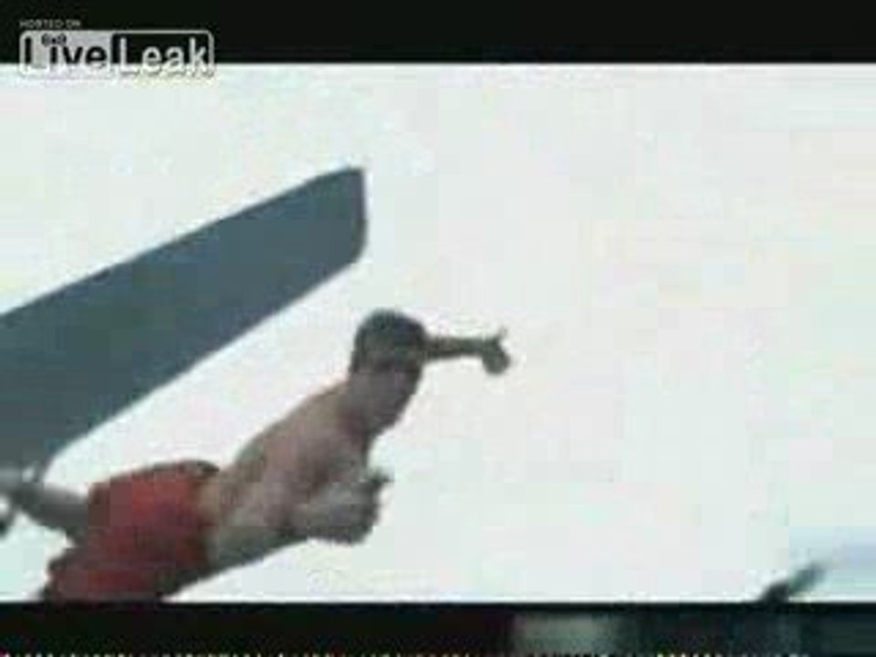 Il saute sans parachute