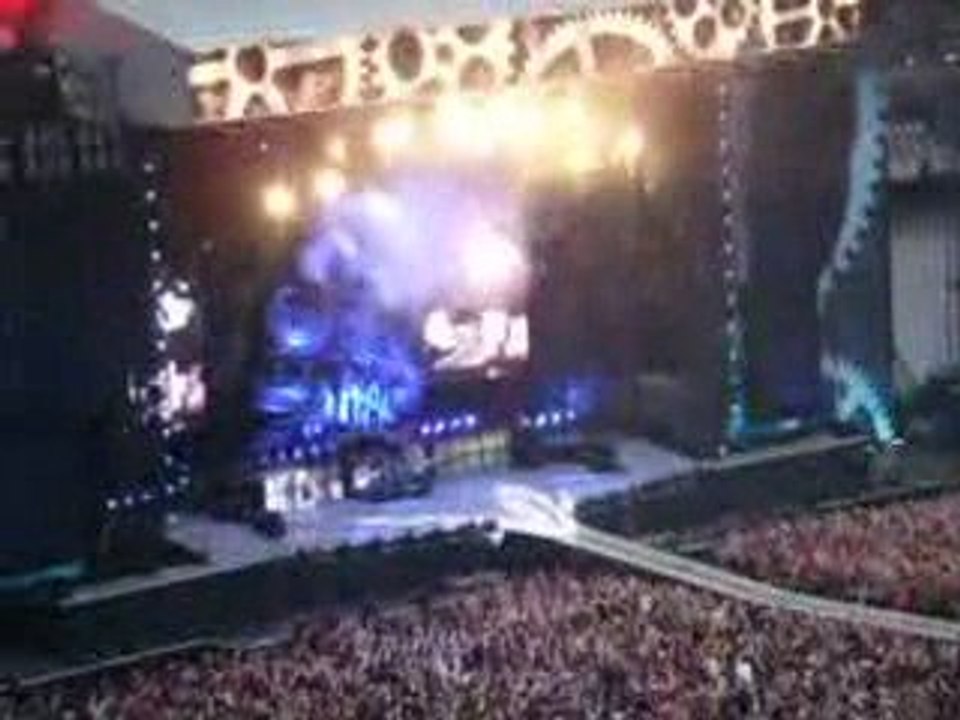 ACDC   The jack + striptease d'Angus Young