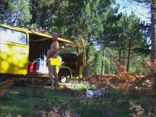 Lorgues et le combi VW jaune