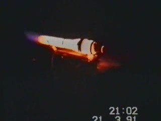 Puls jet and valveless pulsjet running by night