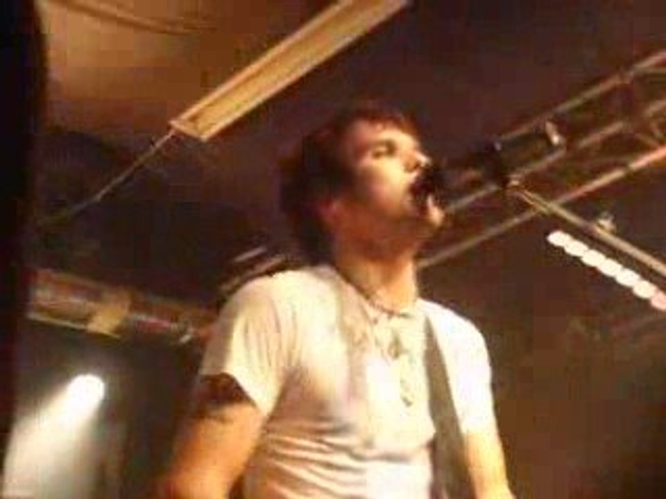 Boys Like Girls - Let go (frou frou cover live)