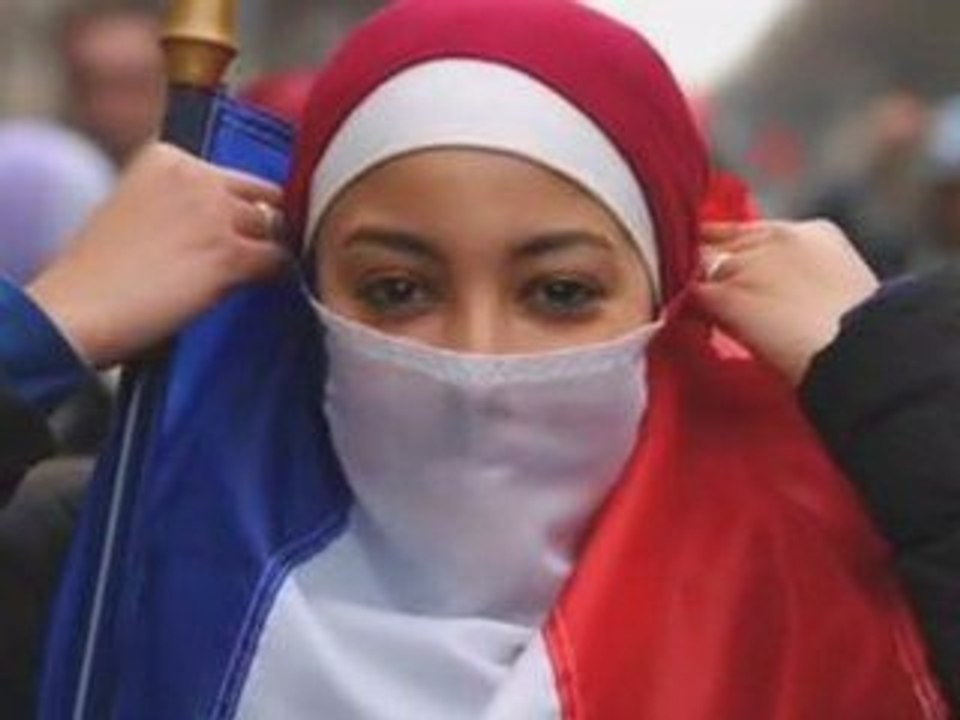 TOUCHE PAS A MON VOILE