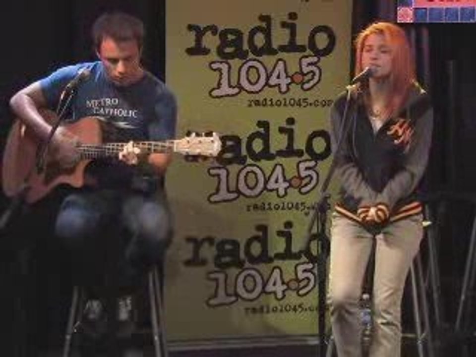 Misery Business [live @ Radio 104.5, Philadelphia, 06.11.09]