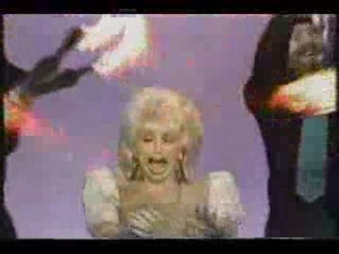 Dolly Parton - Gros Seins jongleurs de feu
