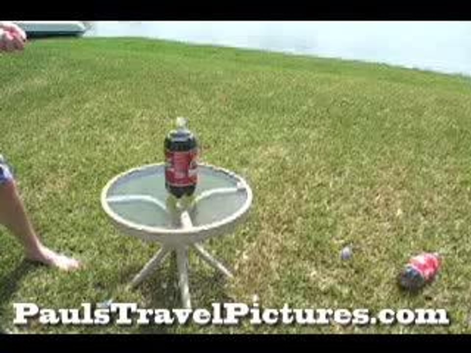 Mentos Mint Candy & Coca Cola Explosion