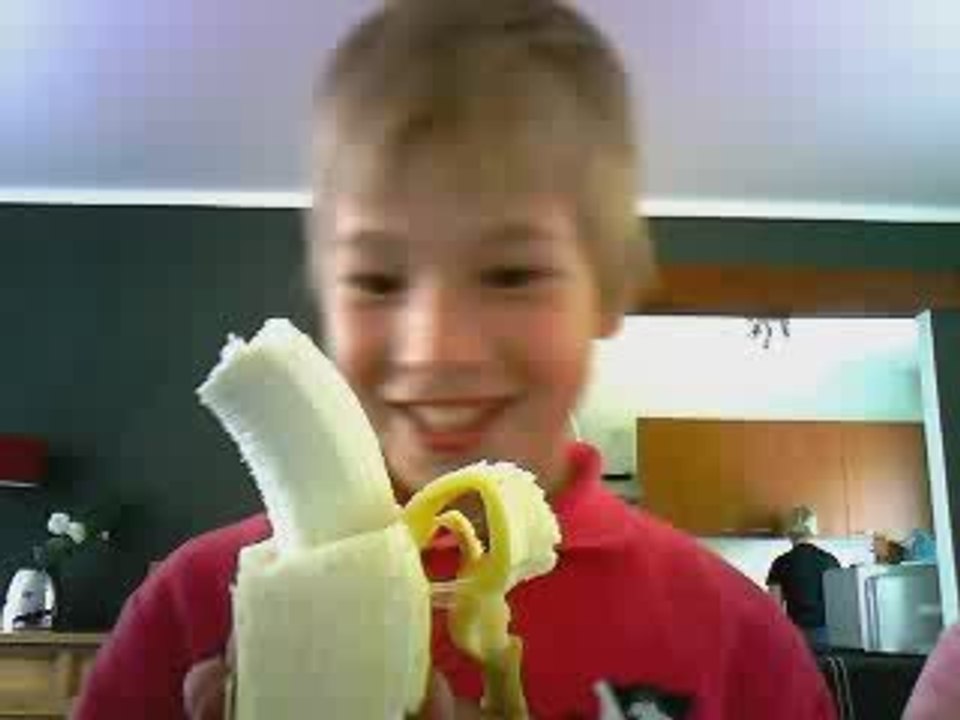 we eten een banaan tijdens een aardbeving