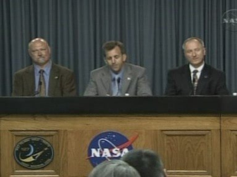Space Shuttle Endeavour still stuck on launch pad