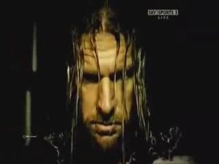 RAW:Batista injures,Triple h returns and destroys Legacy