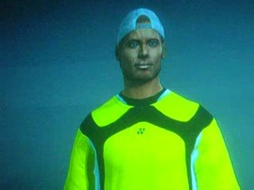Hewitt close-up Top Spin 3