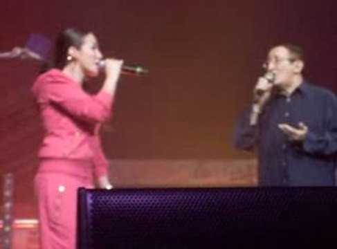 Kenza Farah au Zenith de Paris