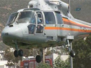 Düşen Helikopter'de Mürettebat  İçin Dalgıçlar Sevk Edildi
