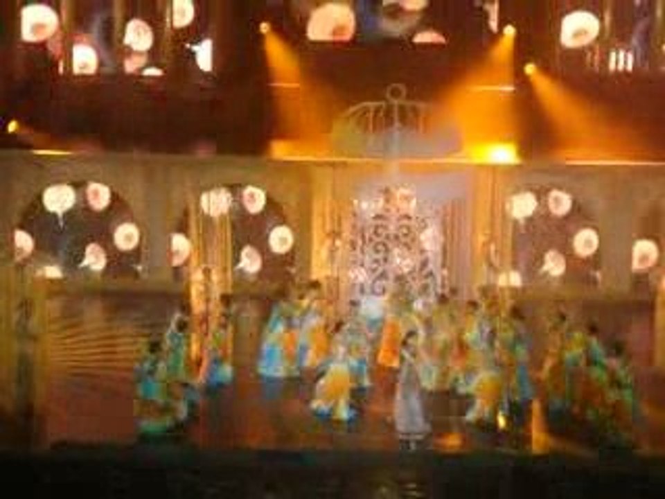 >> .*  IIFA Macau ~ Sonam kapoor performance .* <