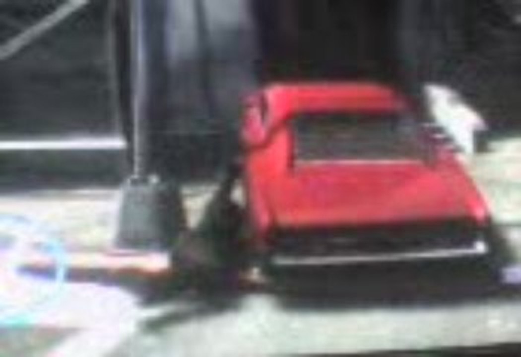 Gta 4 gars accroché a la potière de la voiture