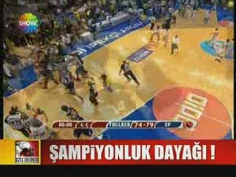 Fener-Efes Maç sonu çıkan olaylar...