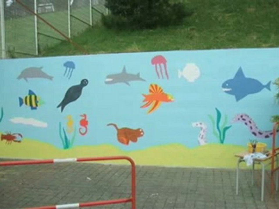 Outreau Fresque de l'école maternelle R.Salengro