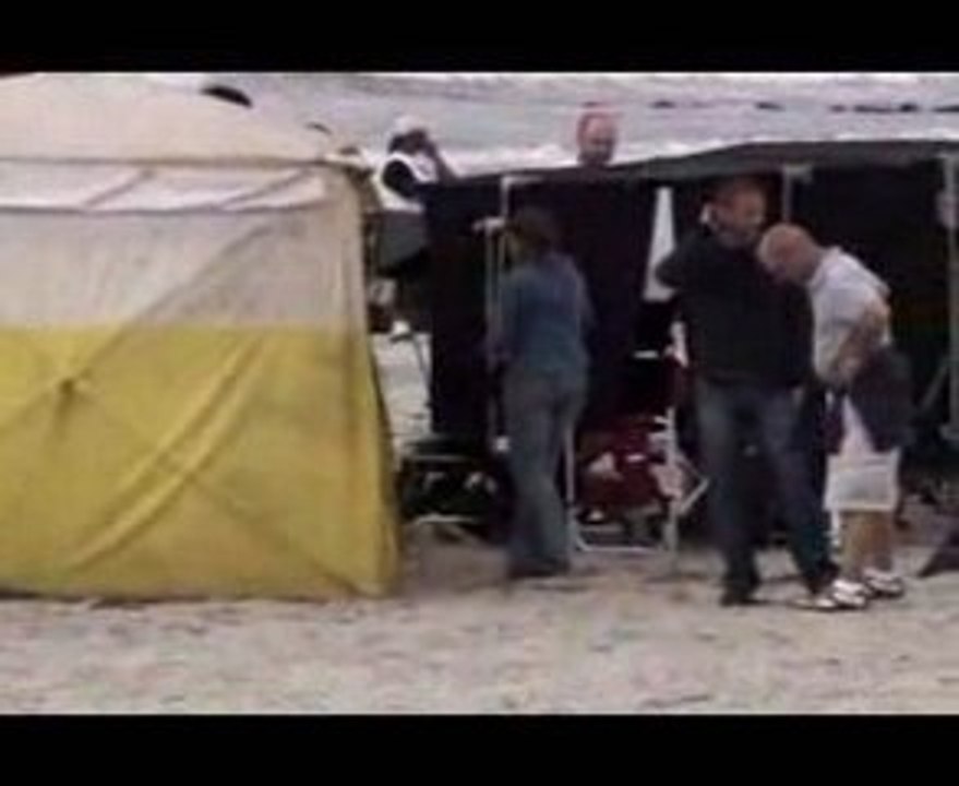 robert pattinson and emilie de ravin set of "remember me"