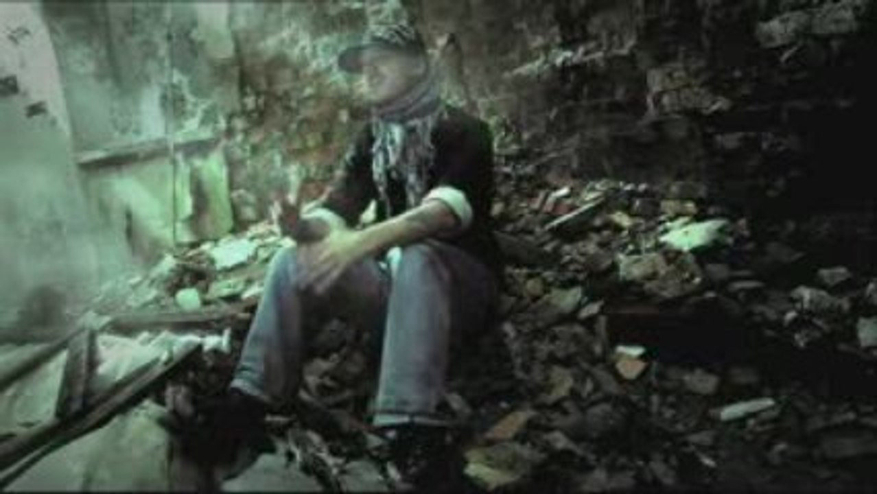 AZAD FEAT TINO OAC -  KLAGELIED (WIE LANG)