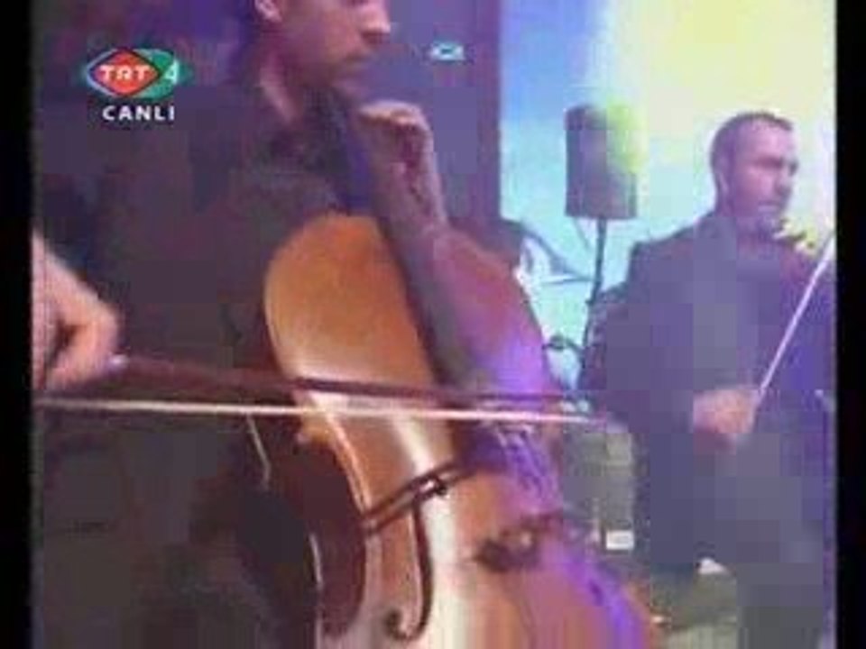 ZARA -Derdim çoktur hangisine yanayım