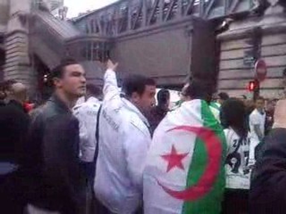ALGERIE 2-0 ZAMBI la féte a paris 2