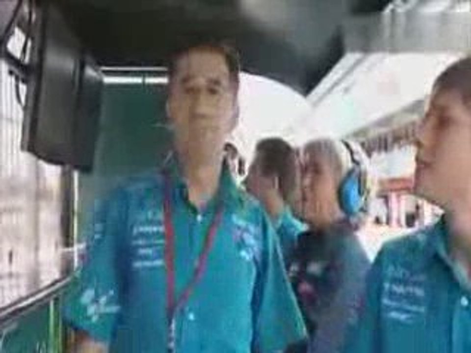 Julian simon thinks hes the winner of the 125cc catalan gran