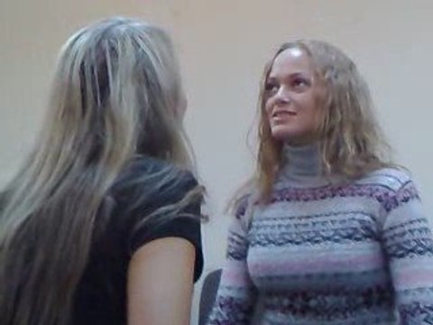 Поет Мэри Сваровски