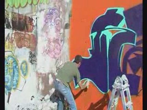 street bench suite de la partie graff!