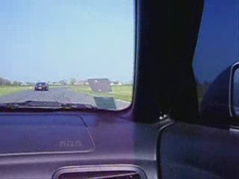 Honda S2000 vs BMW M6 à Lurcy Levis