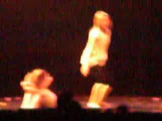 Gala de danse 2009 - How to save a life ( Les soeurs )