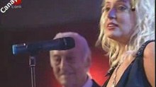 Saba Tümer Dekolte