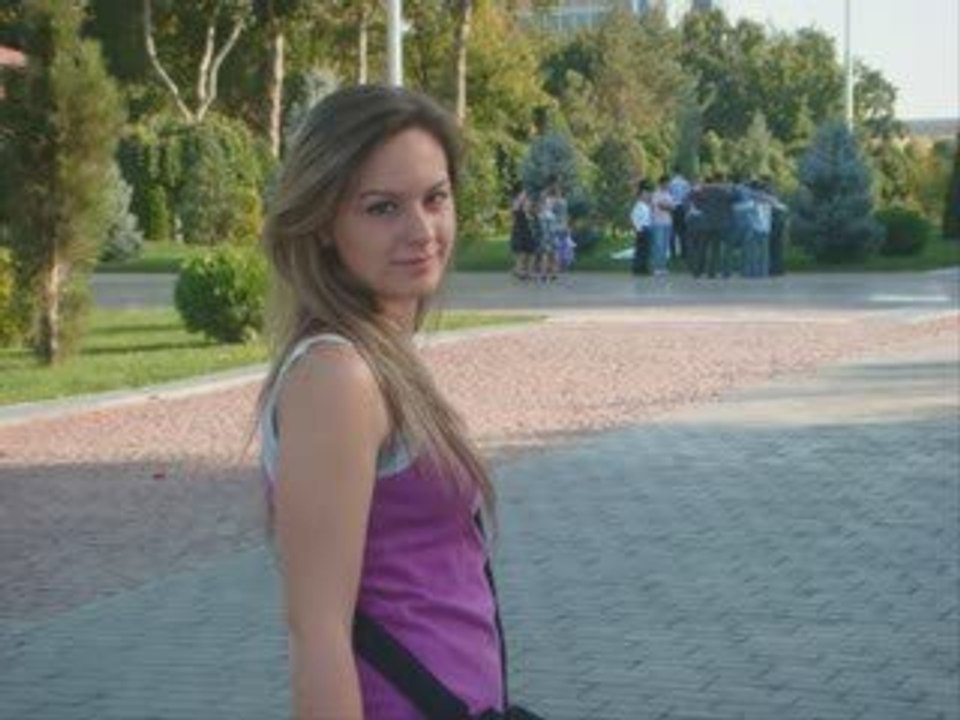 Gökçe Kırgız-Yıldızım 2009 www.asklarinenguzeli.net