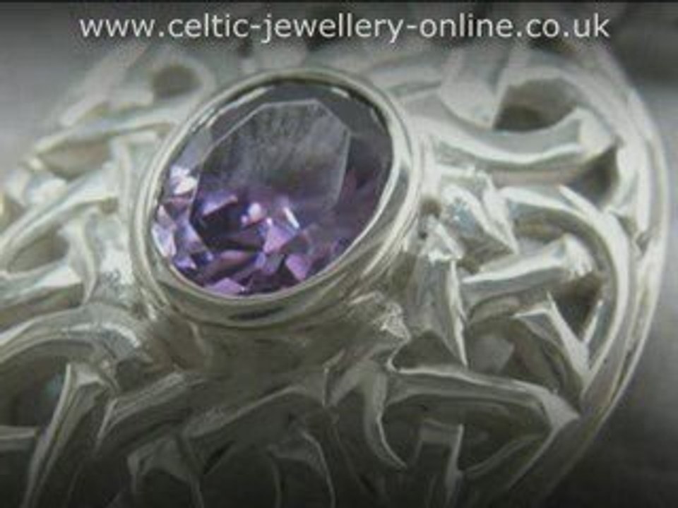 Celtic jewellery - sterling silver locket DWA289