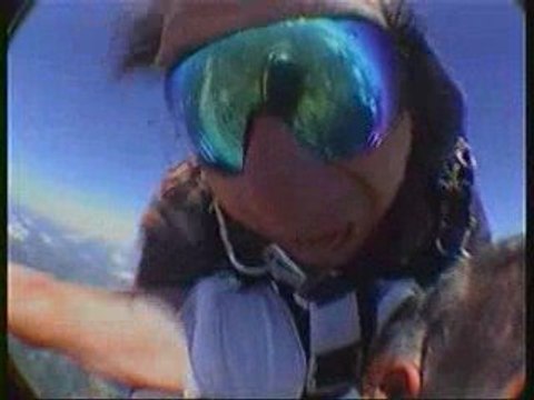 Chute libre en tandem à VIMORY avec FLY ATTITUDE