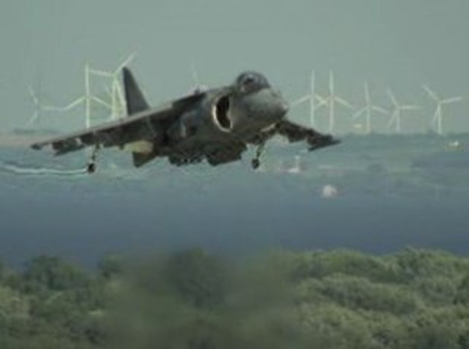 Av-8b harrier II Take-Off