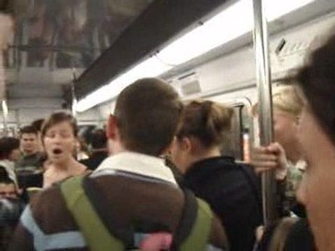 Chanteurs Classique dans le métro