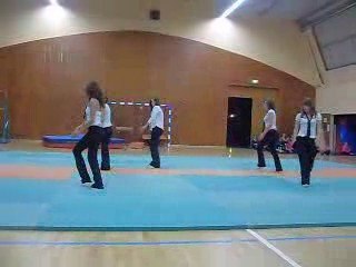 les écureils spectacle de gymnastique danse des terminals